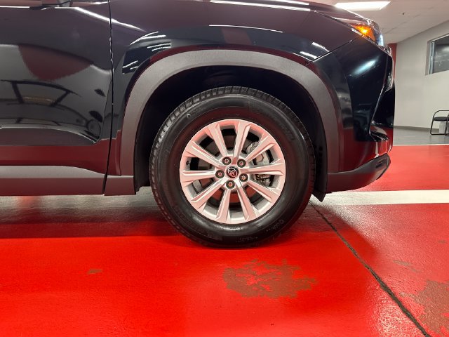 Used 2025 Toyota Grand Highlander AWD image 31
