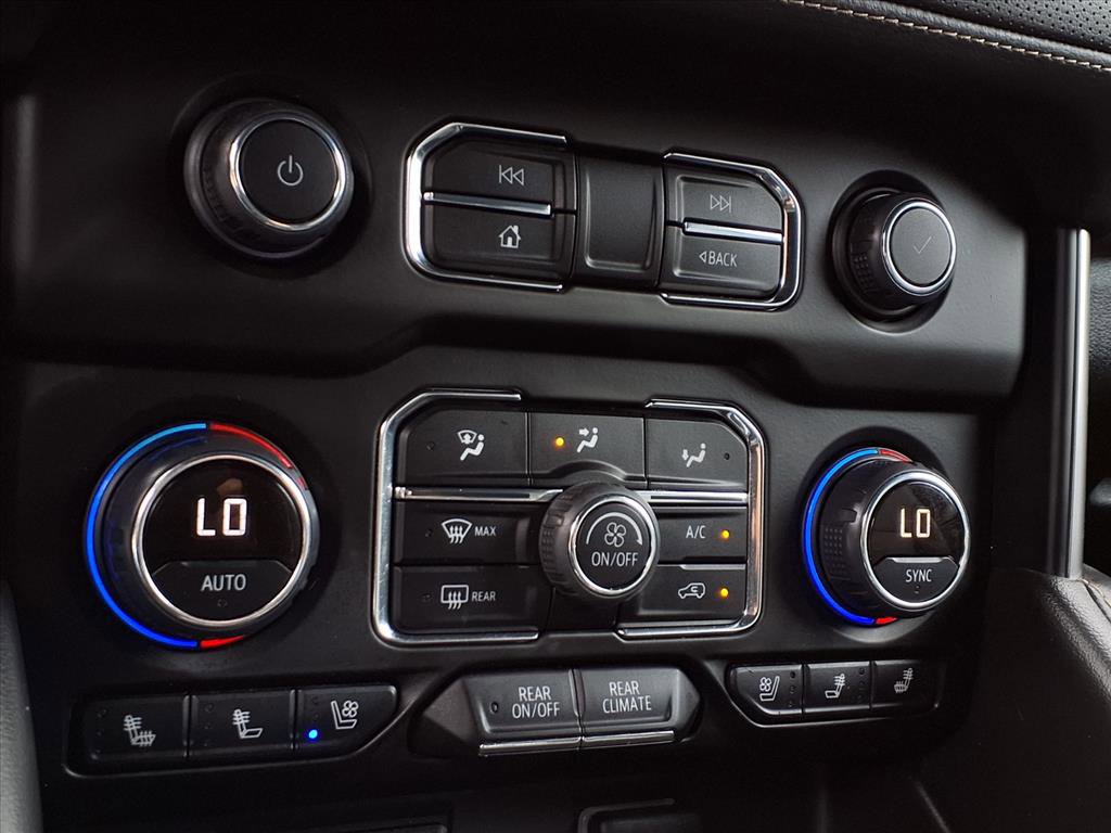 Used 2023 Chevrolet Suburban Premier image 7