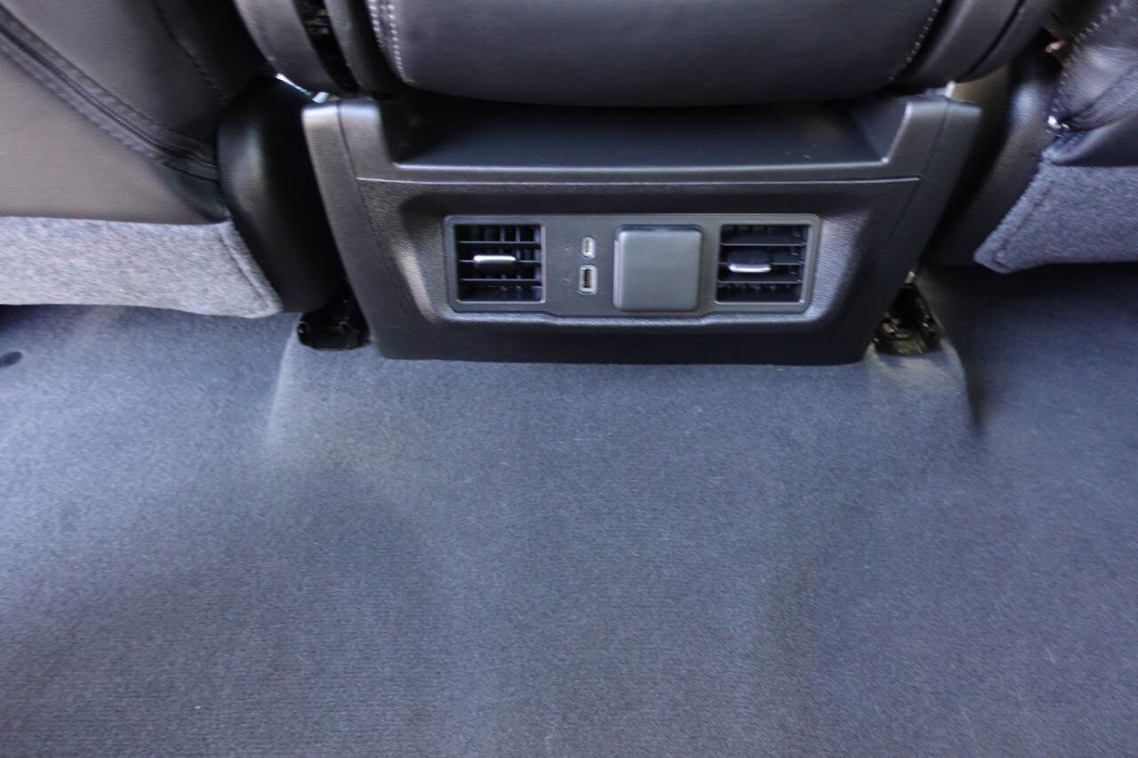 Used 2023 Chevrolet Silverado 1500 LT AWD/4WD image 38