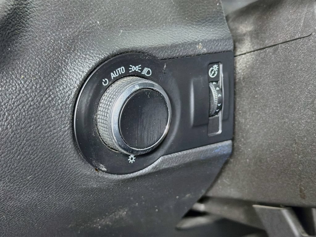 Used 2010 Chevrolet Camaro SS RWD image 11