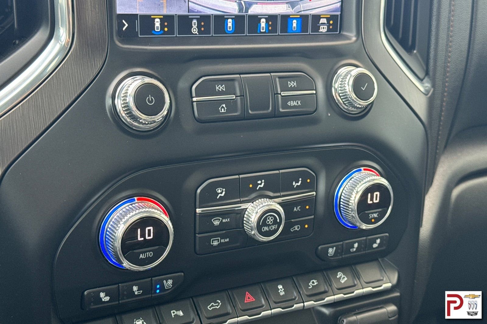 Certified 2022 GMC Sierra 1500 AT4 w/ AT4 Premium Package image 24