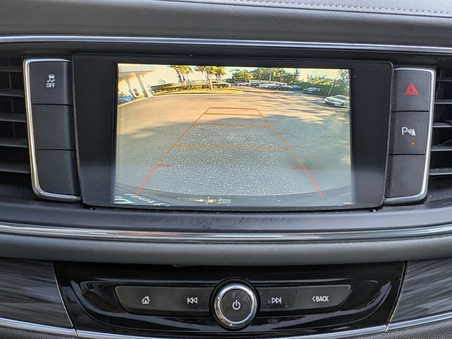 Used 2019 Buick Enclave Essence image 12