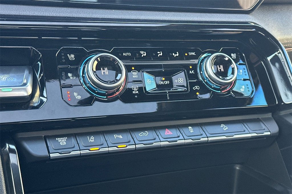 Used 2025 GMC Sierra 2500 AT4 w/ AT4 Premium Plus Package image 20