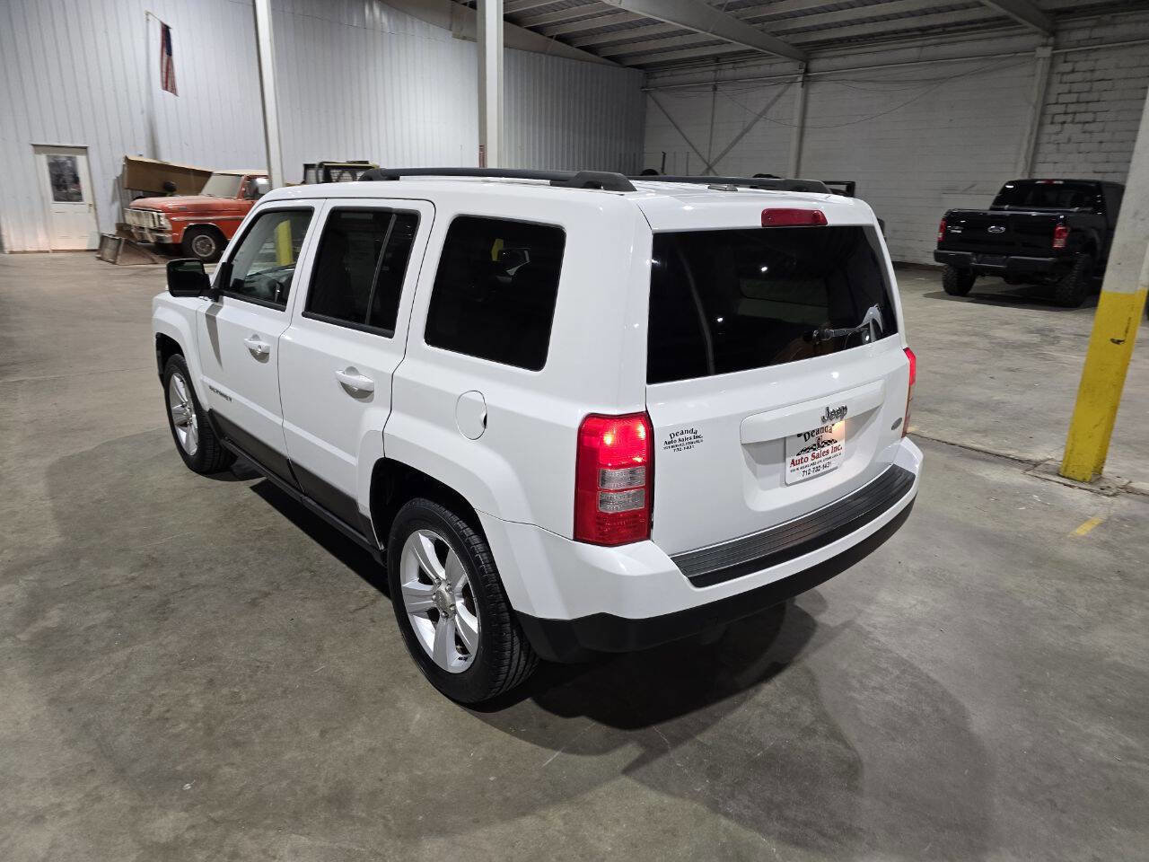 Used 2016 Jeep Patriot Latitude image 8