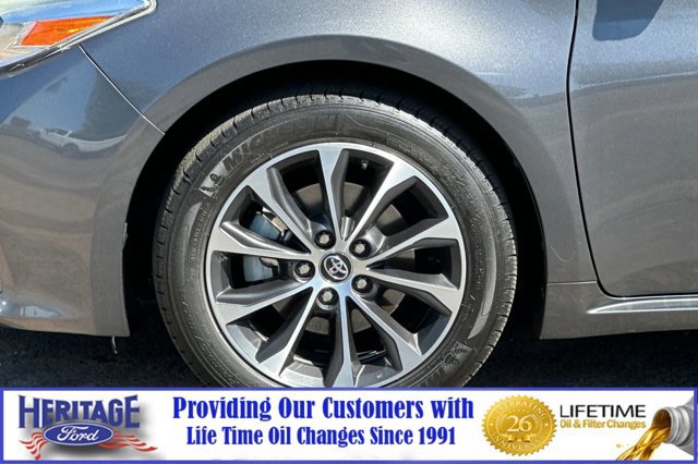 Used 2018 Toyota Avalon XLE Premium w/ Carpet Mat Package FWD image 26