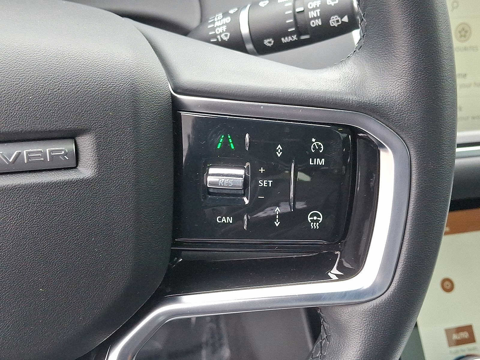 Used 2023 Land Rover Range Rover Evoque SE image 18