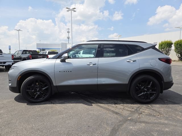 Used 2023 Chevrolet Blazer LT w/ Convenience Package FWD image 12