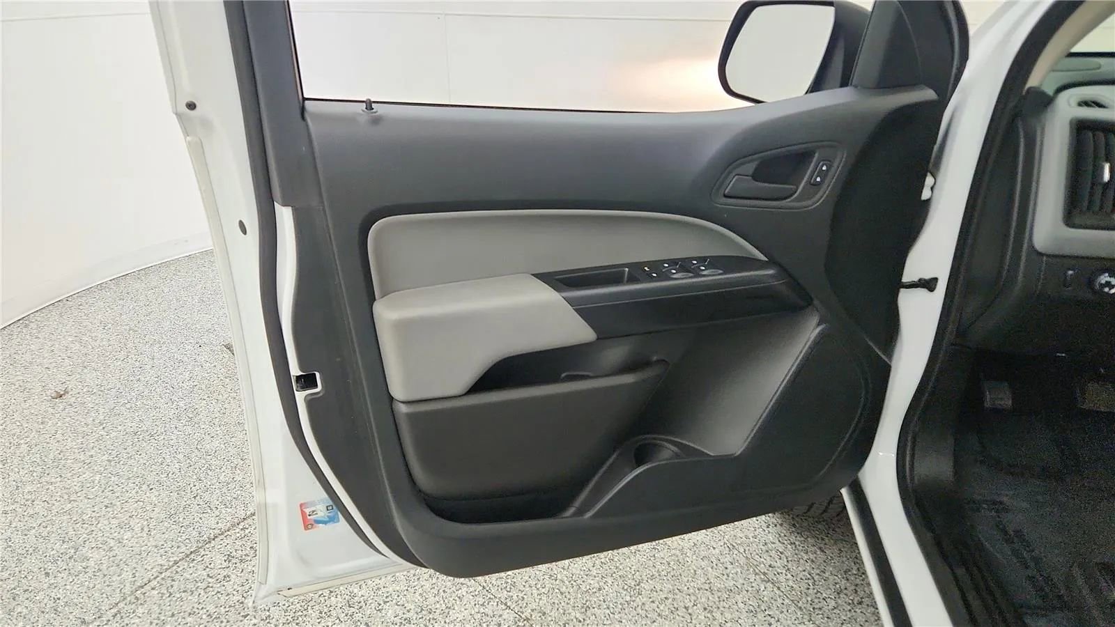 Used 2022 Chevrolet Colorado W/T w/ WT Convenience Package image 31