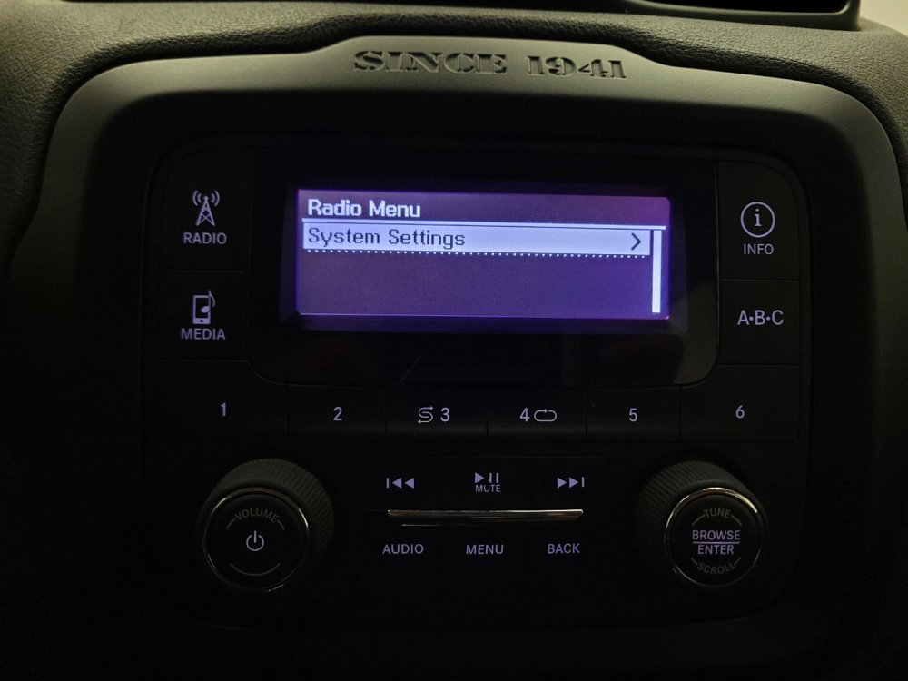 Used 2016 Jeep Renegade Sport w/ Power & Air Group FWD image 25