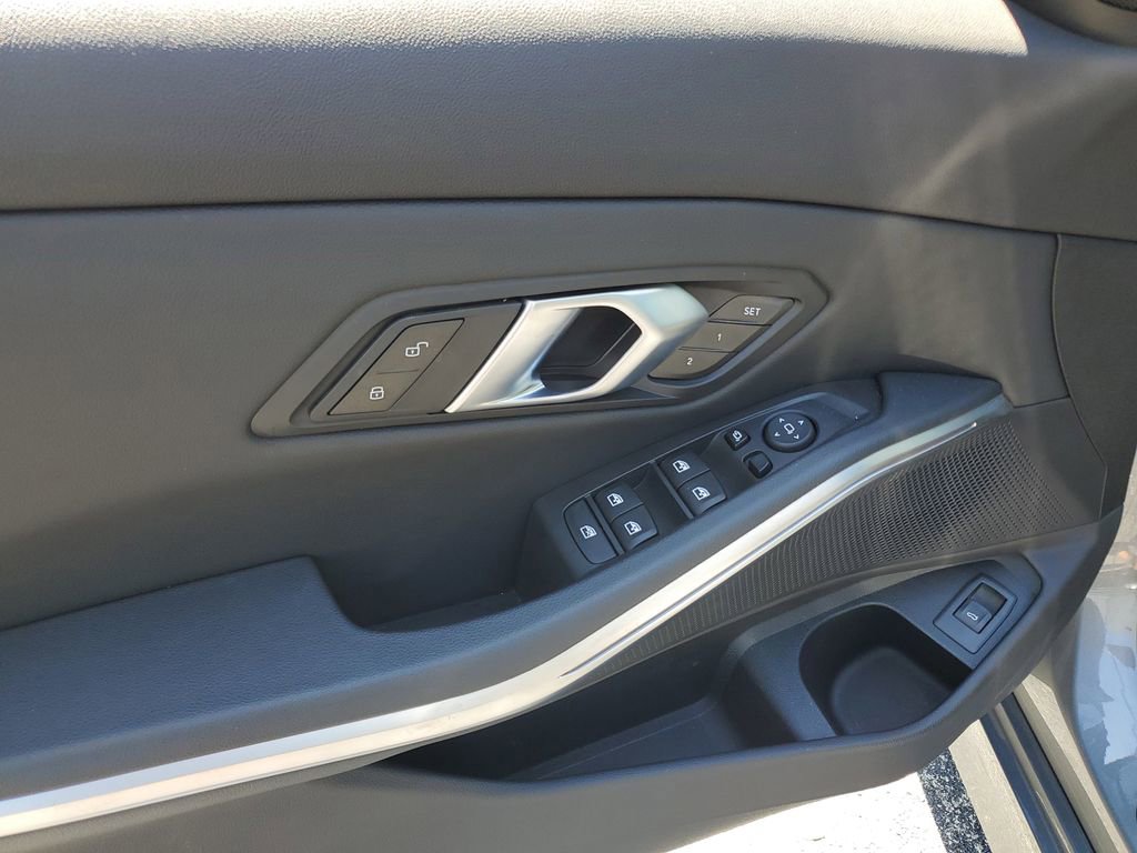 Used 2025 BMW 330i xDrive Sedan image 20
