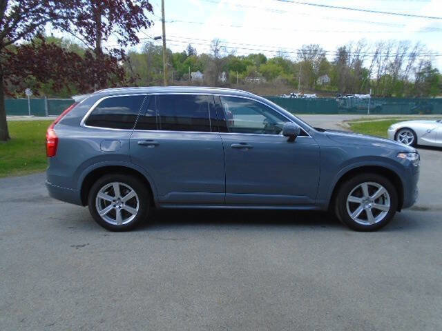 Used 2023 Volvo XC90 B5 Core AWD/4WD image 9