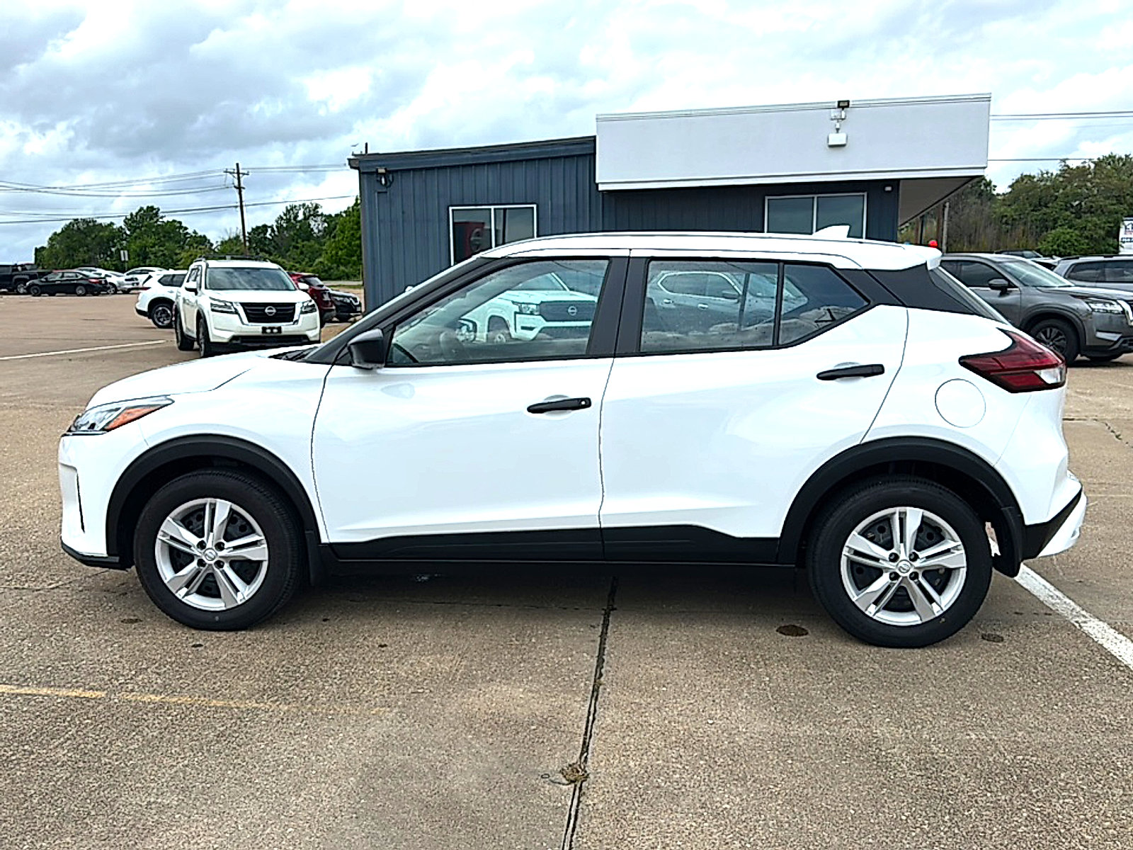 Certified 2025 Nissan Kicks Play S w/ Interior Electronics Package image 5