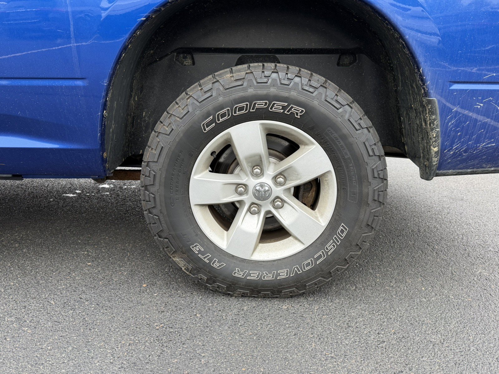 Used 2017 RAM 1500 Express AWD/4WD image 10