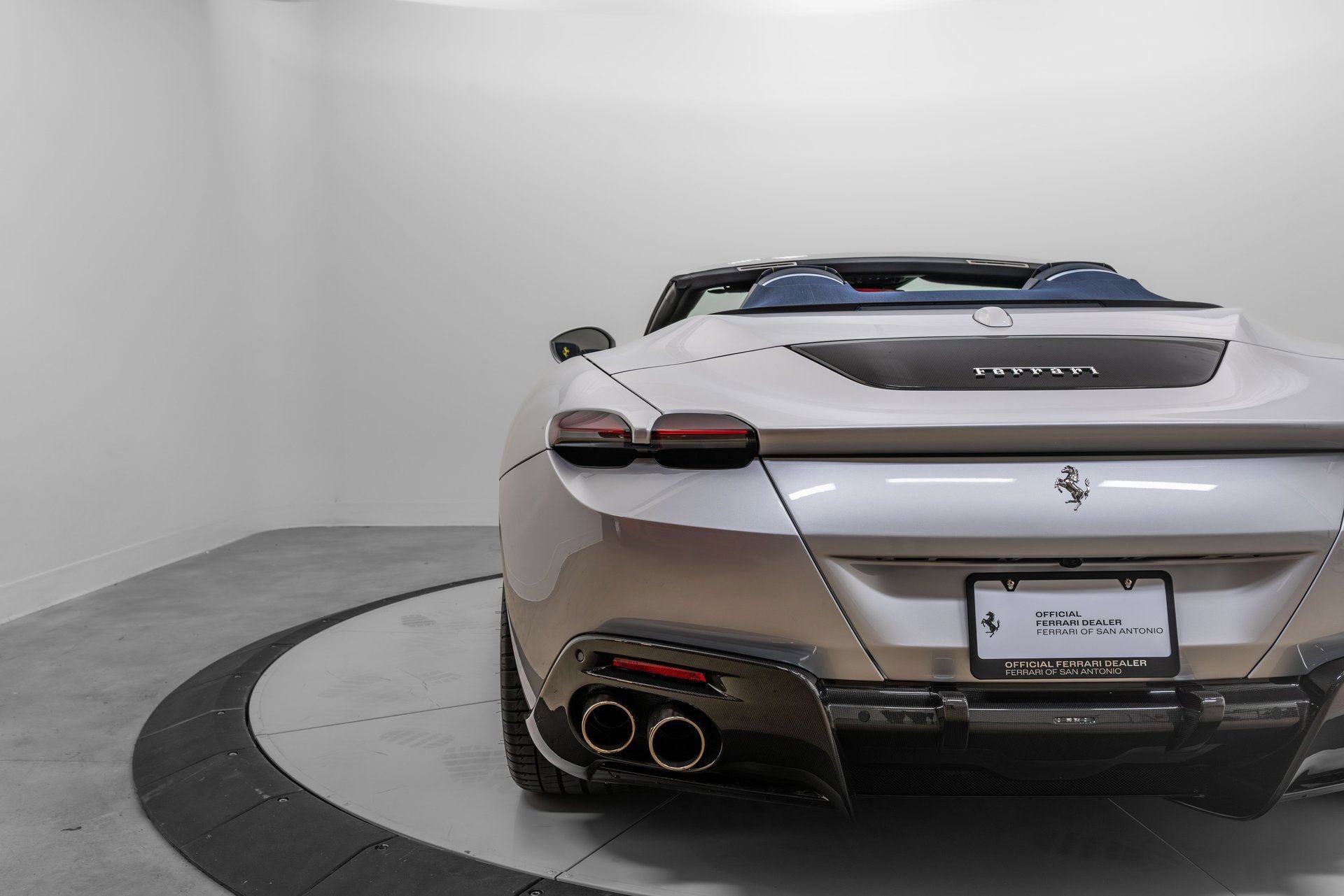 Certified 2024 Ferrari Roma Spider RWD image 48