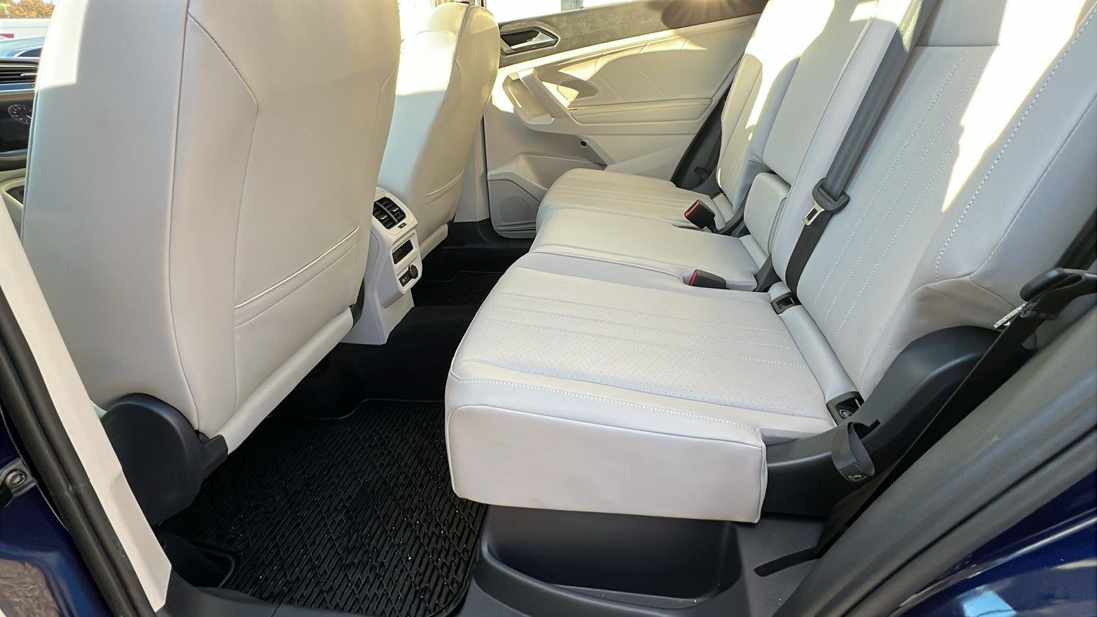 Used 2022 Volkswagen Tiguan SE image 18