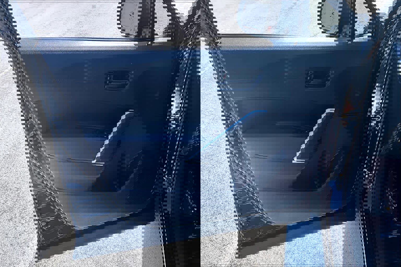 Used 2024 Toyota Corolla Cross LE w/ Moonroof Package image 22