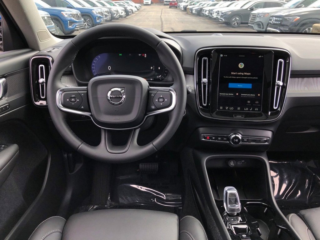 New 2026 Volvo XC40 B5 Plus w/ Protection Package Premier AWD/4WD image 17