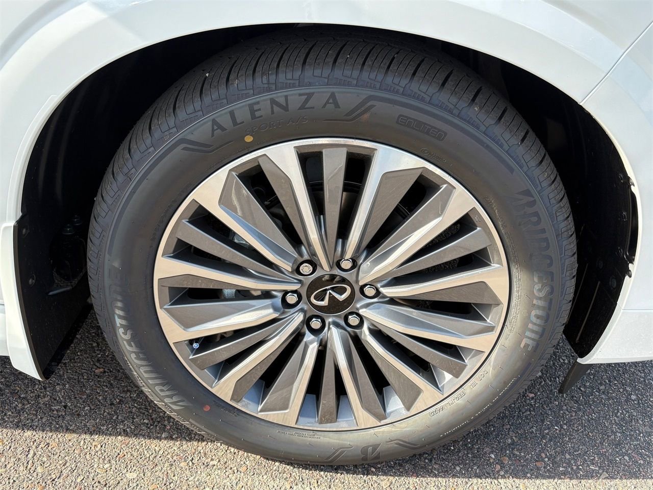 New 2026 INFINITI QX80 Luxe RWD image 10