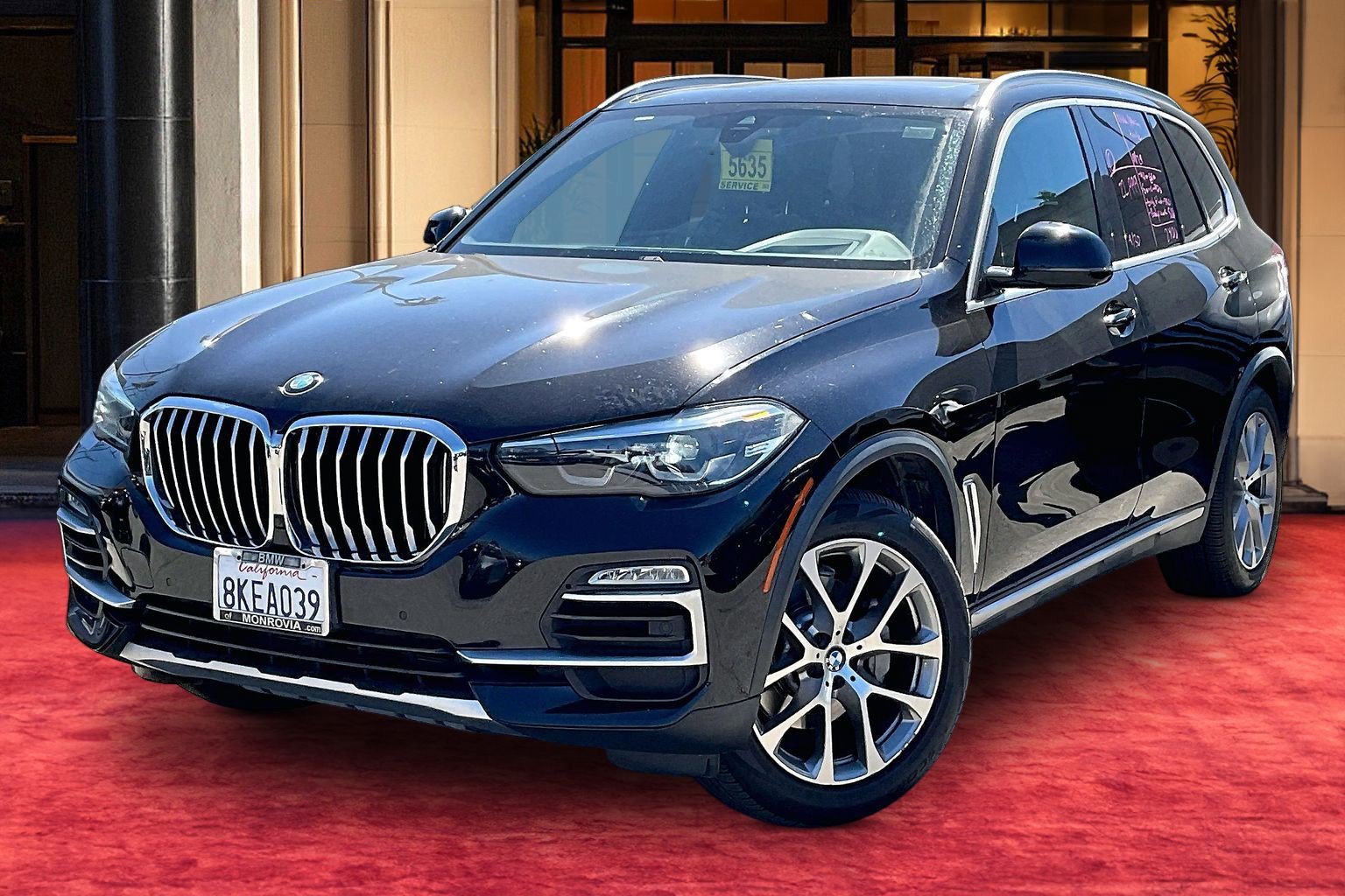 Used 2019 BMW X5 xDrive40i w/ Premium Package 2