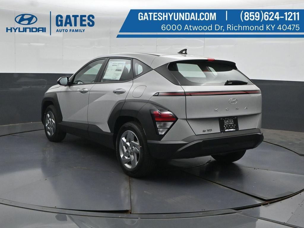 New 2027 Hyundai Kona SE FWD image 8