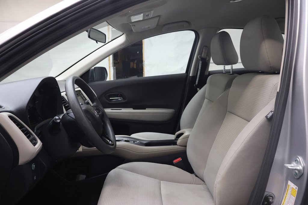 Used 2021 Honda HR-V LX image 16