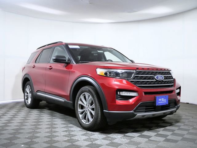 Certified 2023 Ford Explorer XLT w/ Equipment Group 202A AWD/4WD image 1