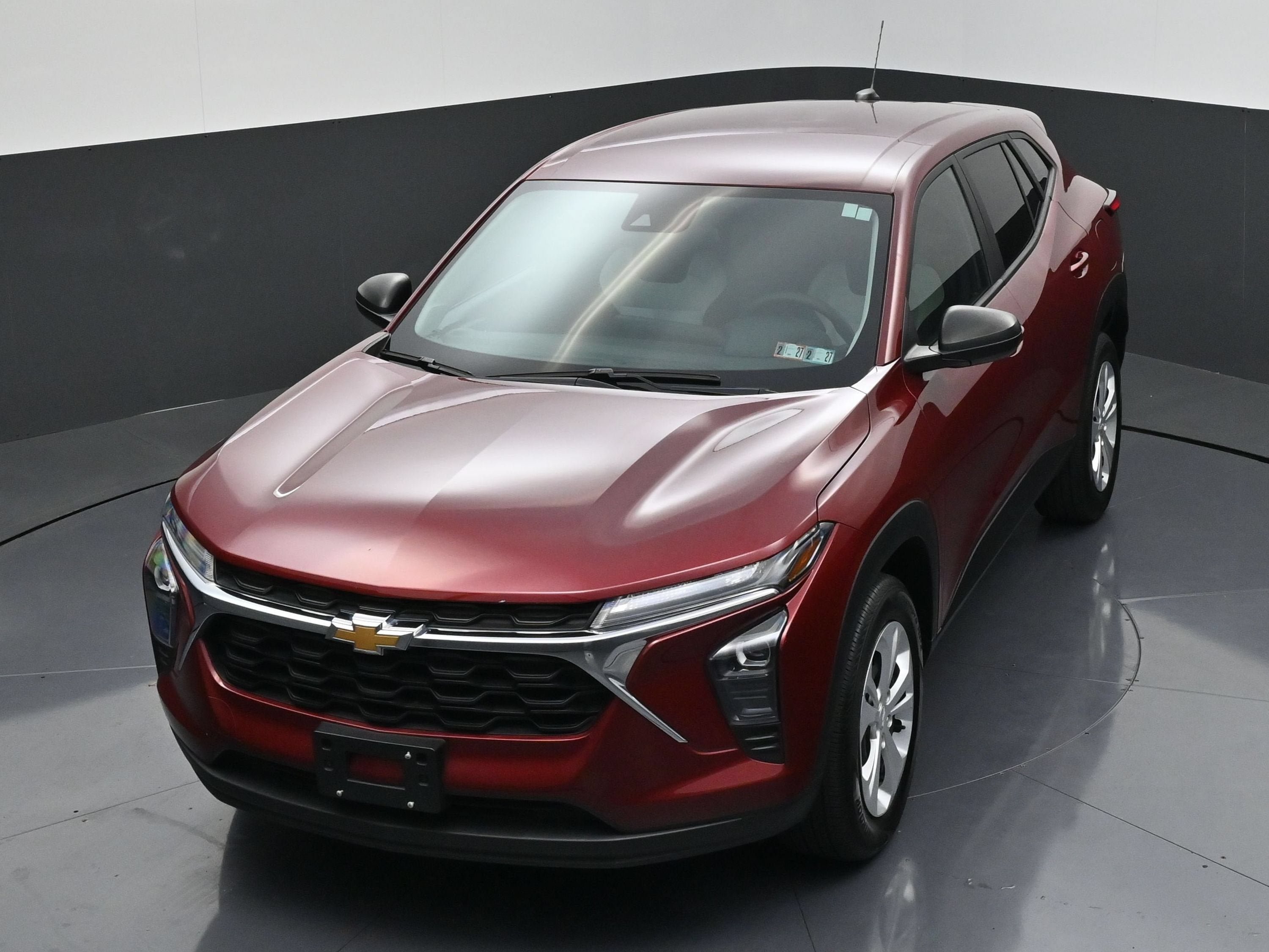 Certified 2024 Chevrolet Trax LS w/ Driver Confidence Package FWD image 37