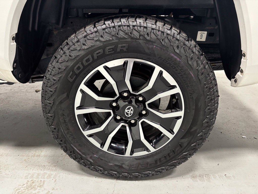 Used 2021 Toyota Tacoma TRD Sport w/ Technology Package AWD/4WD image 65