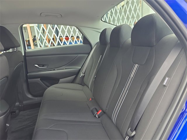 Used 2024 Hyundai Elantra Blue image 12