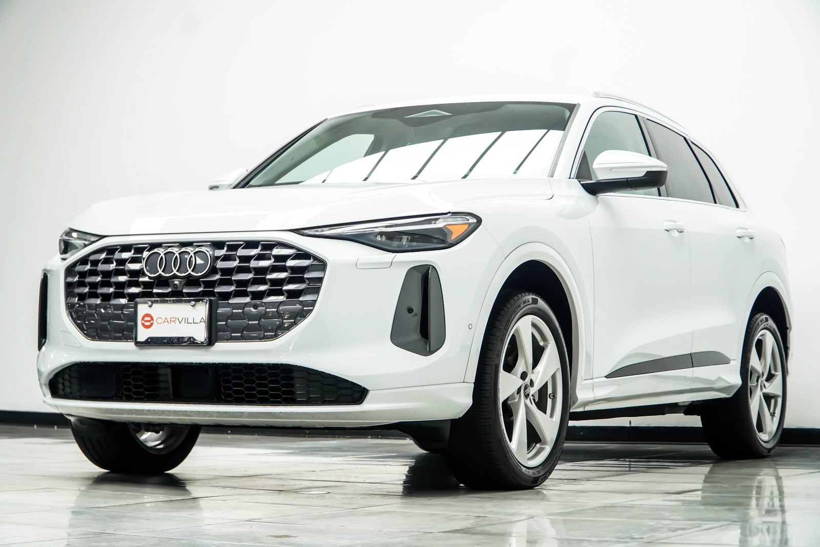 Used 2025 Audi Q5 Premium Plus w/ Premium Plus AWD/4WD image 10