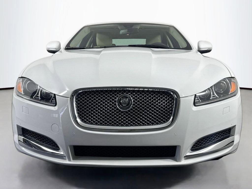 Used 2012 Jaguar XF image 2