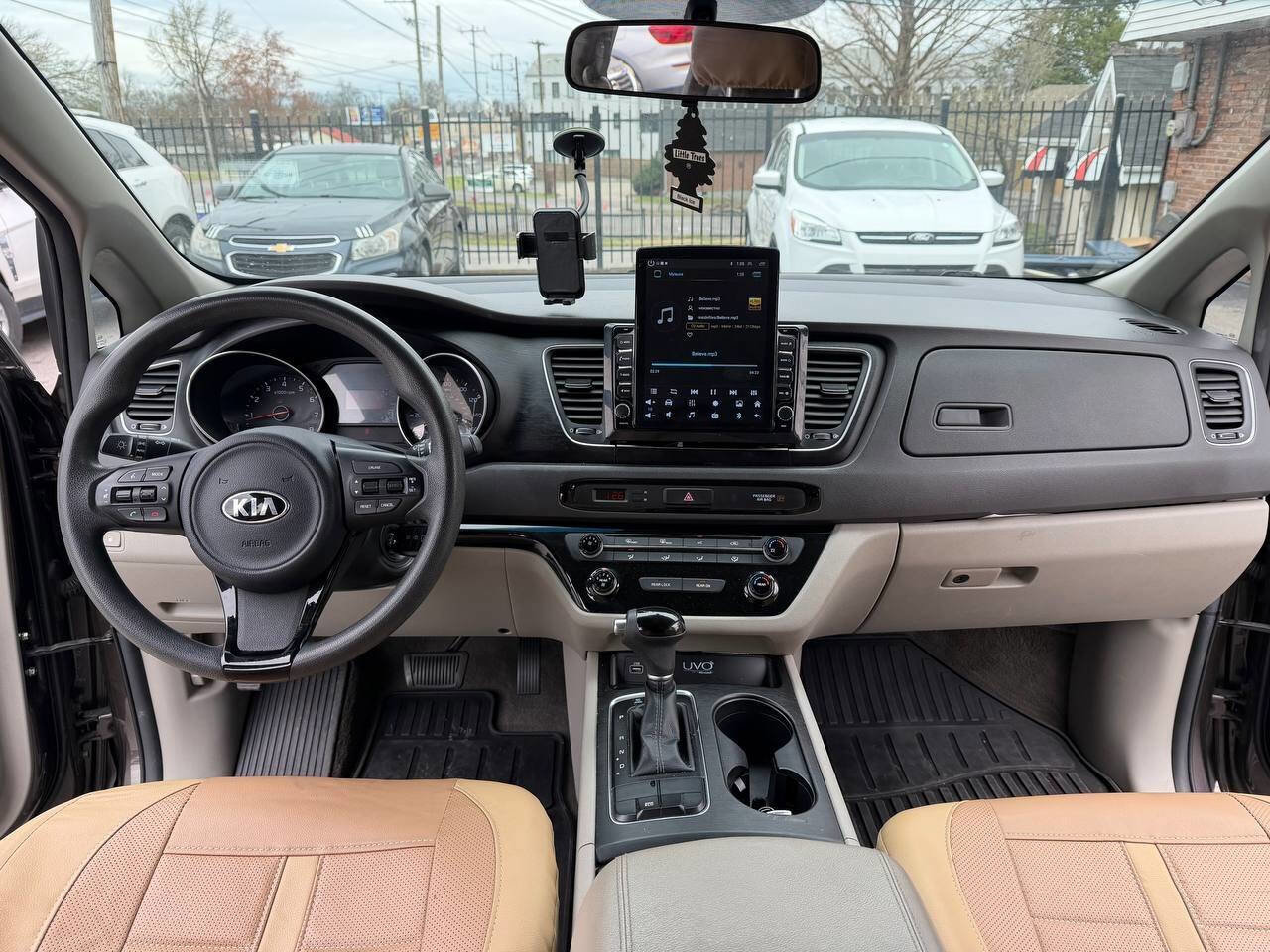 Used 2015 Kia Sedona LX FWD image 18