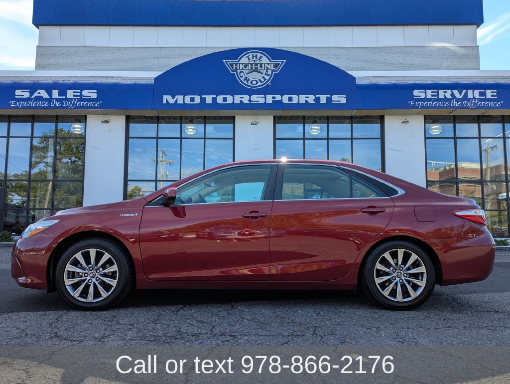 Used 2017 Toyota Camry XLE w/ Moonroof Package