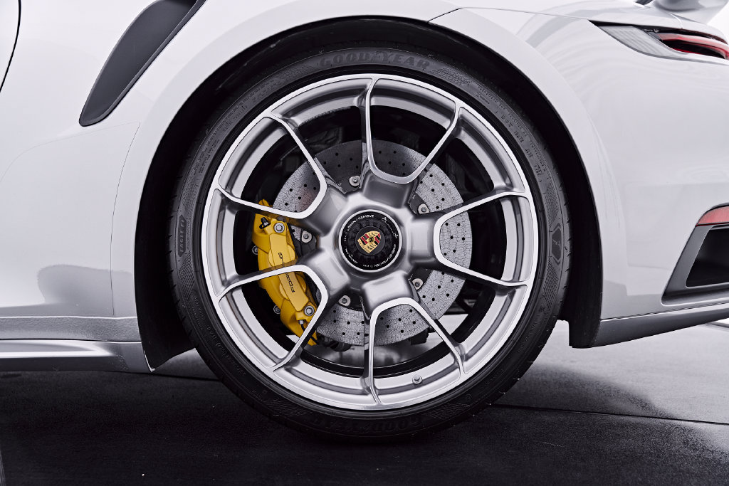 Used 2025 Porsche 911 Turbo S AWD/4WD image 35
