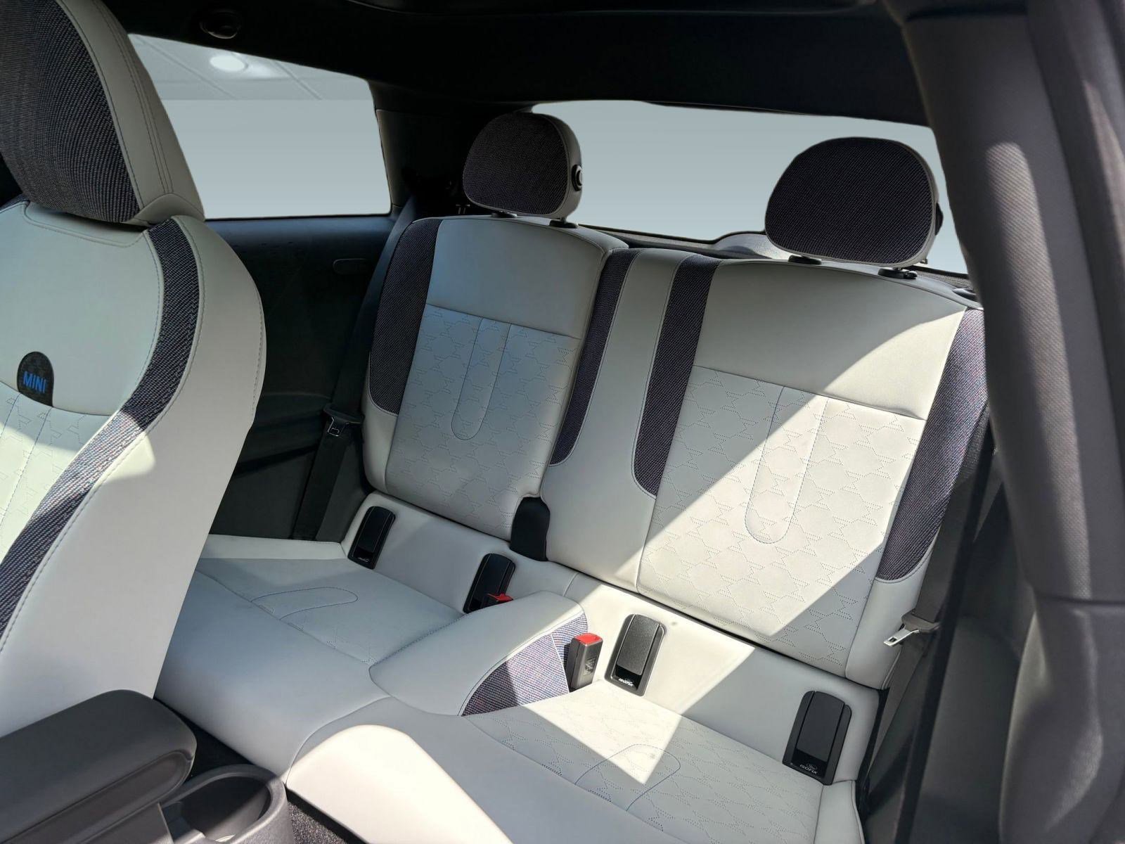 New 2026 MINI Cooper S image 21