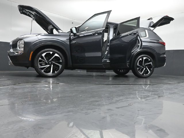 Used 2025 Mitsubishi Outlander SE AWD/4WD image 55