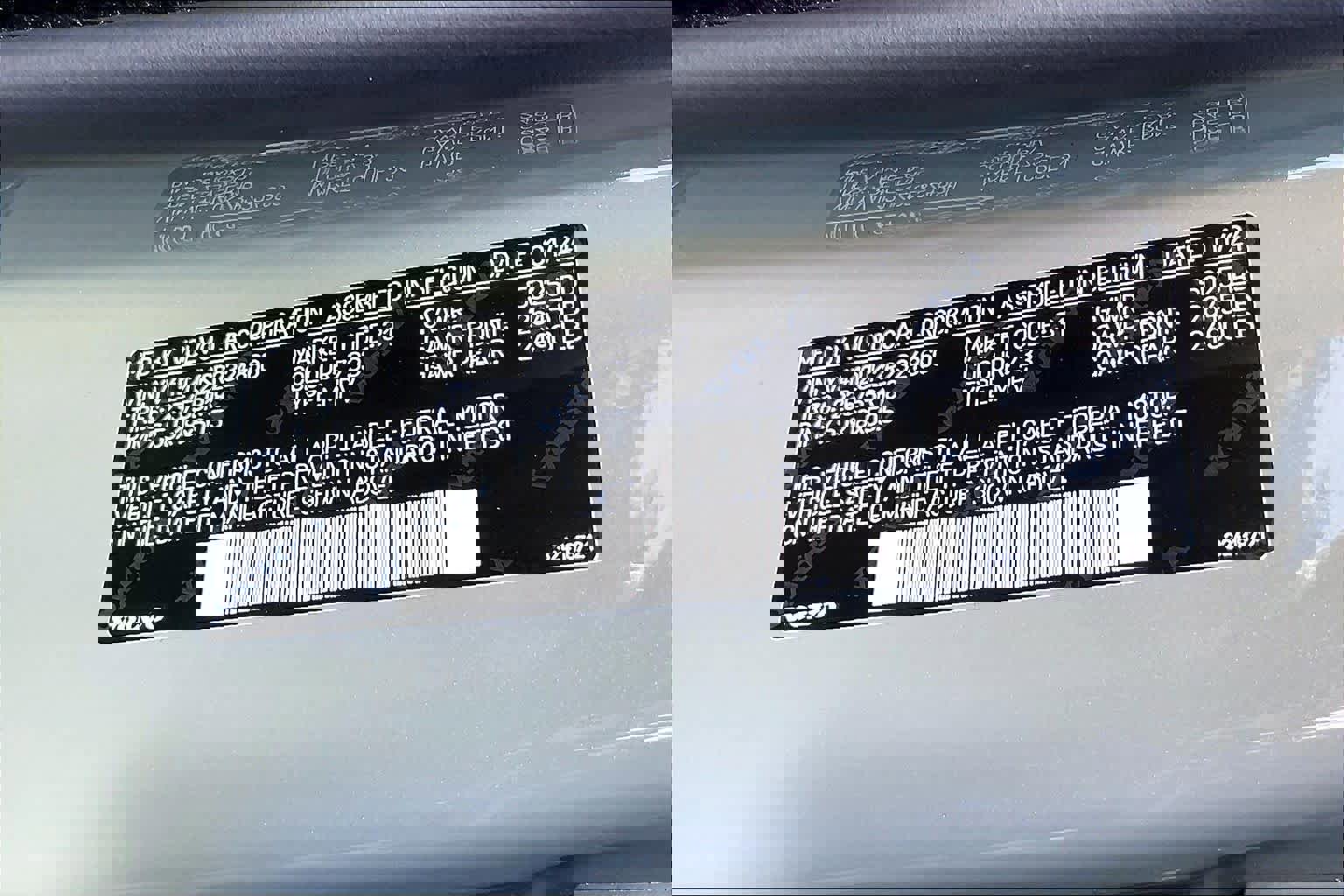 Used 2024 Volvo XC40 B5 Core image 30