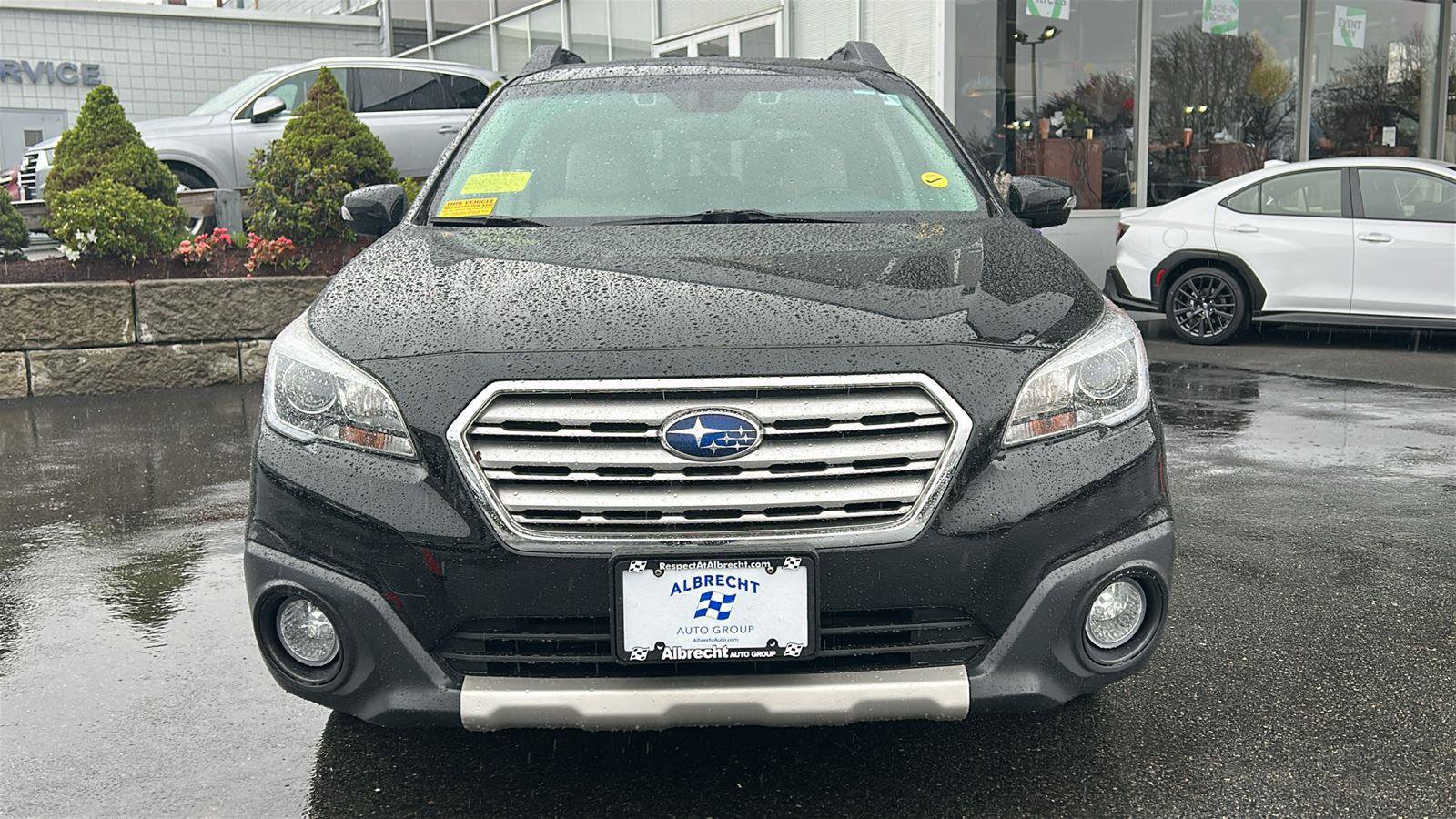 Used 2017 Subaru Outback 3.6R Limited AWD/4WD image 2