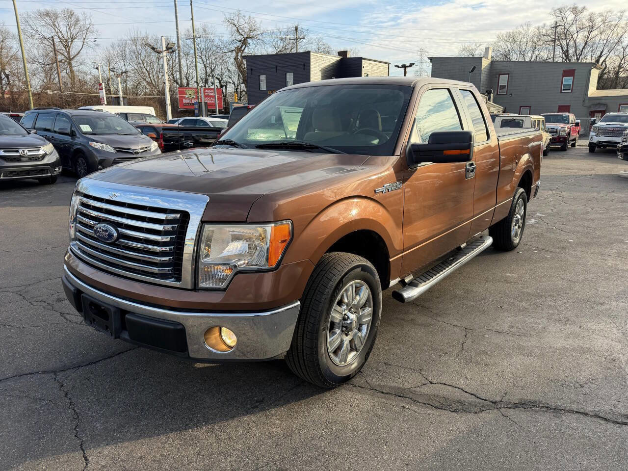 Used 2011 Ford F150 XLT w/ XLT Chrome Pkg image 4