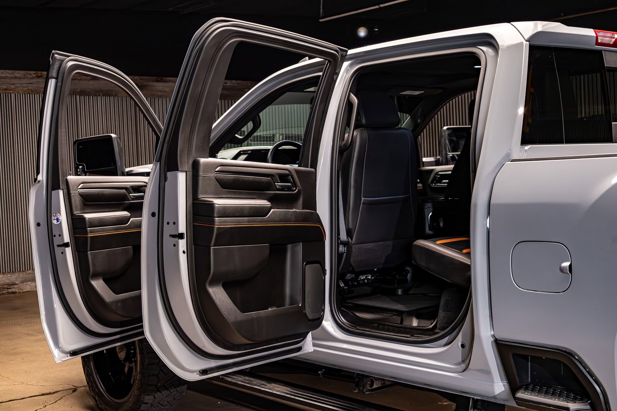 Used 2024 GMC Sierra 2500 AT4 w/ AT4 Premium Plus Package image 27