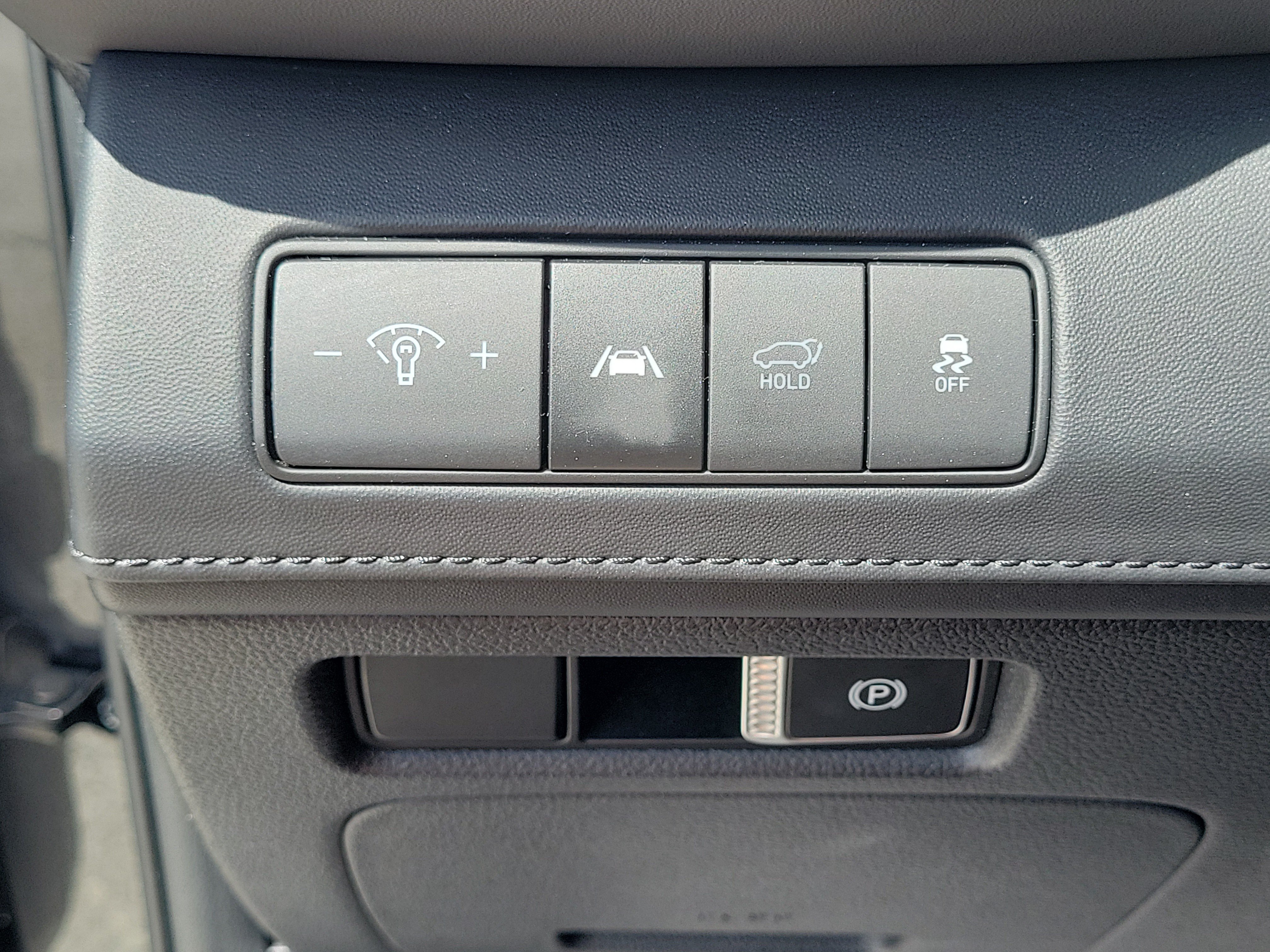 Used 2023 Hyundai Santa Fe SEL w/ Premium Package FWD image 25