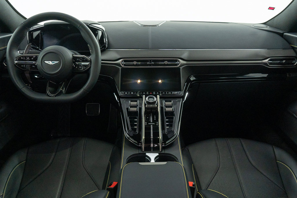 Used 2026 Aston Martin V8 Vantage Coupe RWD image 20