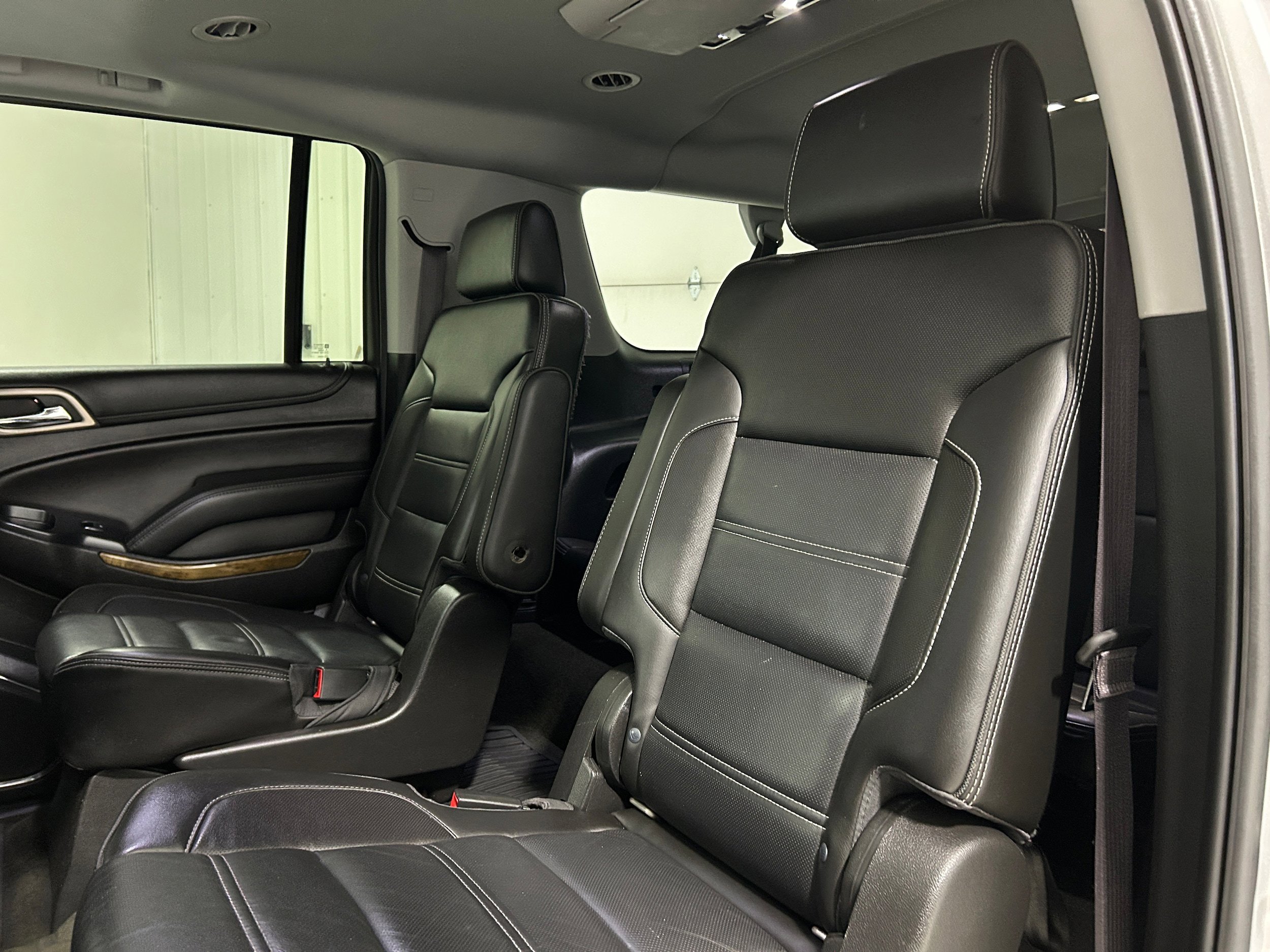 Used 2017 GMC Yukon XL Denali w/ Open Road Package AWD/4WD image 31