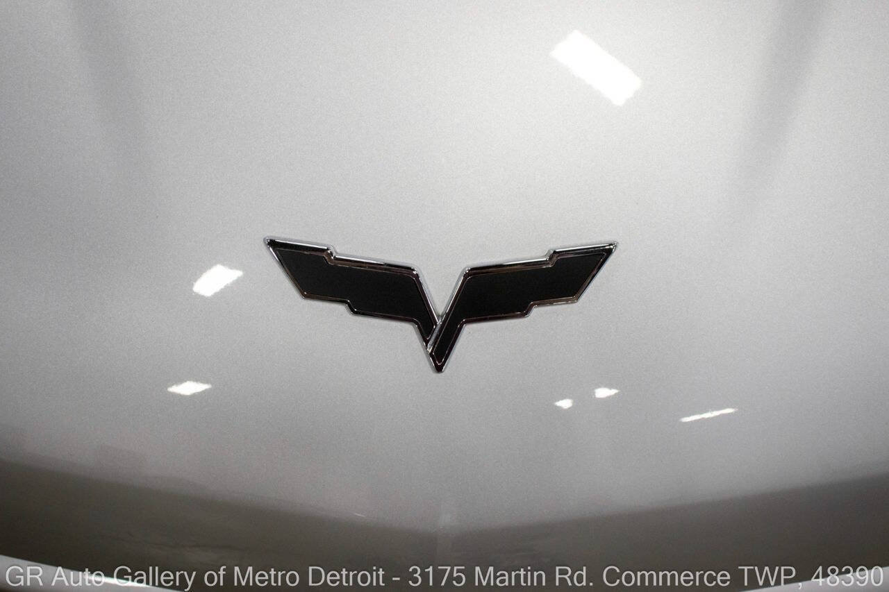 Used 2009 Chevrolet Corvette Coupe w/ Preferred Equipment Group RWD image 29
