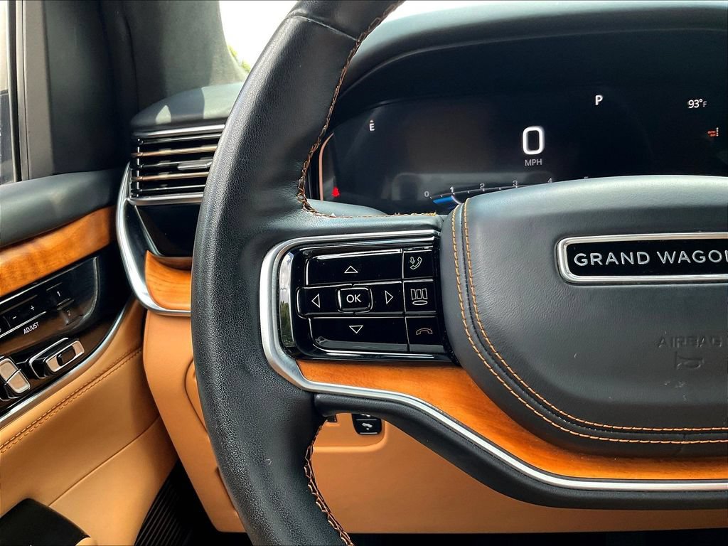 Used 2022 Jeep Grand Wagoneer Series III w/ Flexible Seating Group AWD/4WD image 10