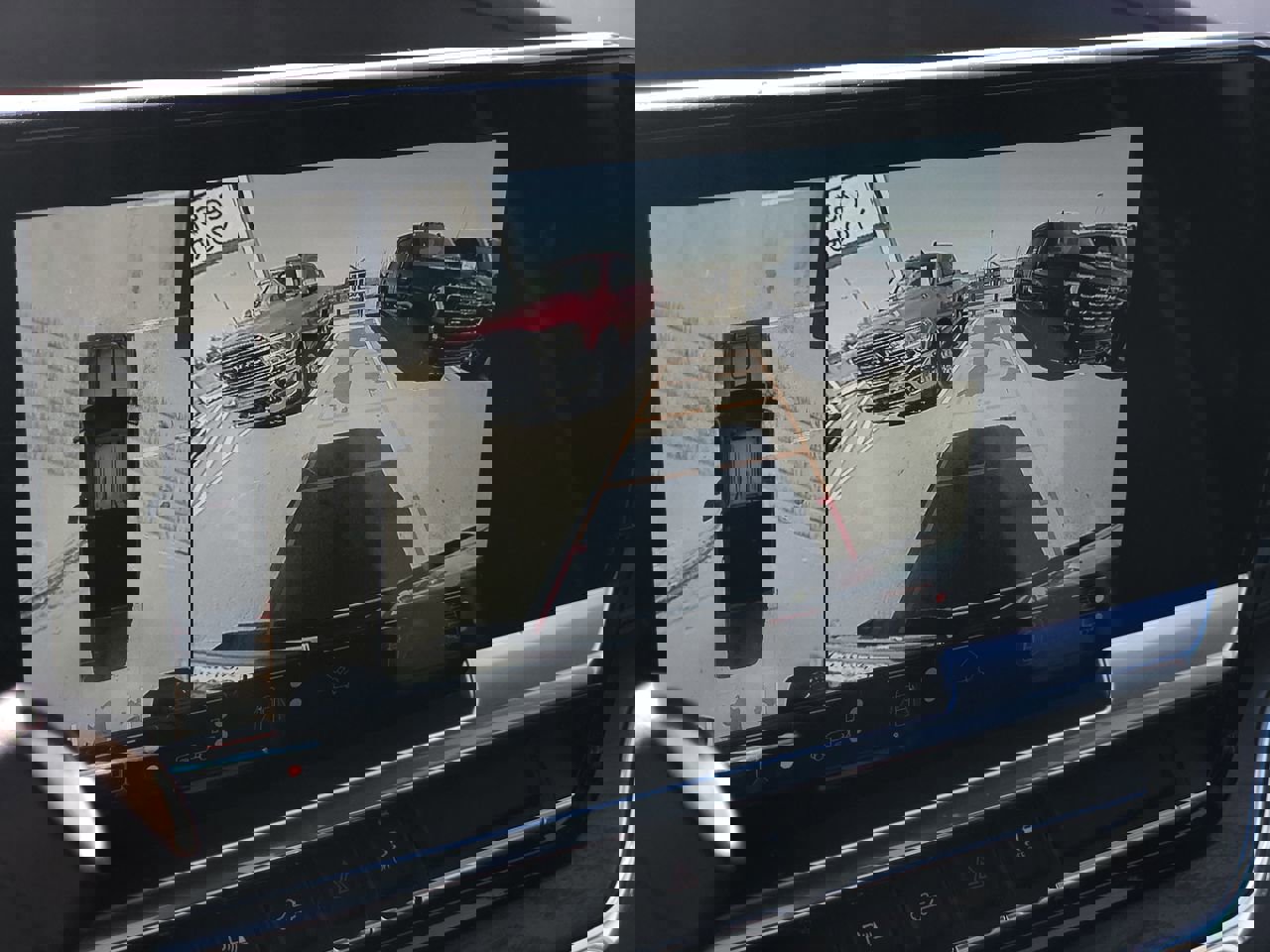 Used 2024 GMC Sierra 2500 SLT w/ SLT Convenience Package image 20