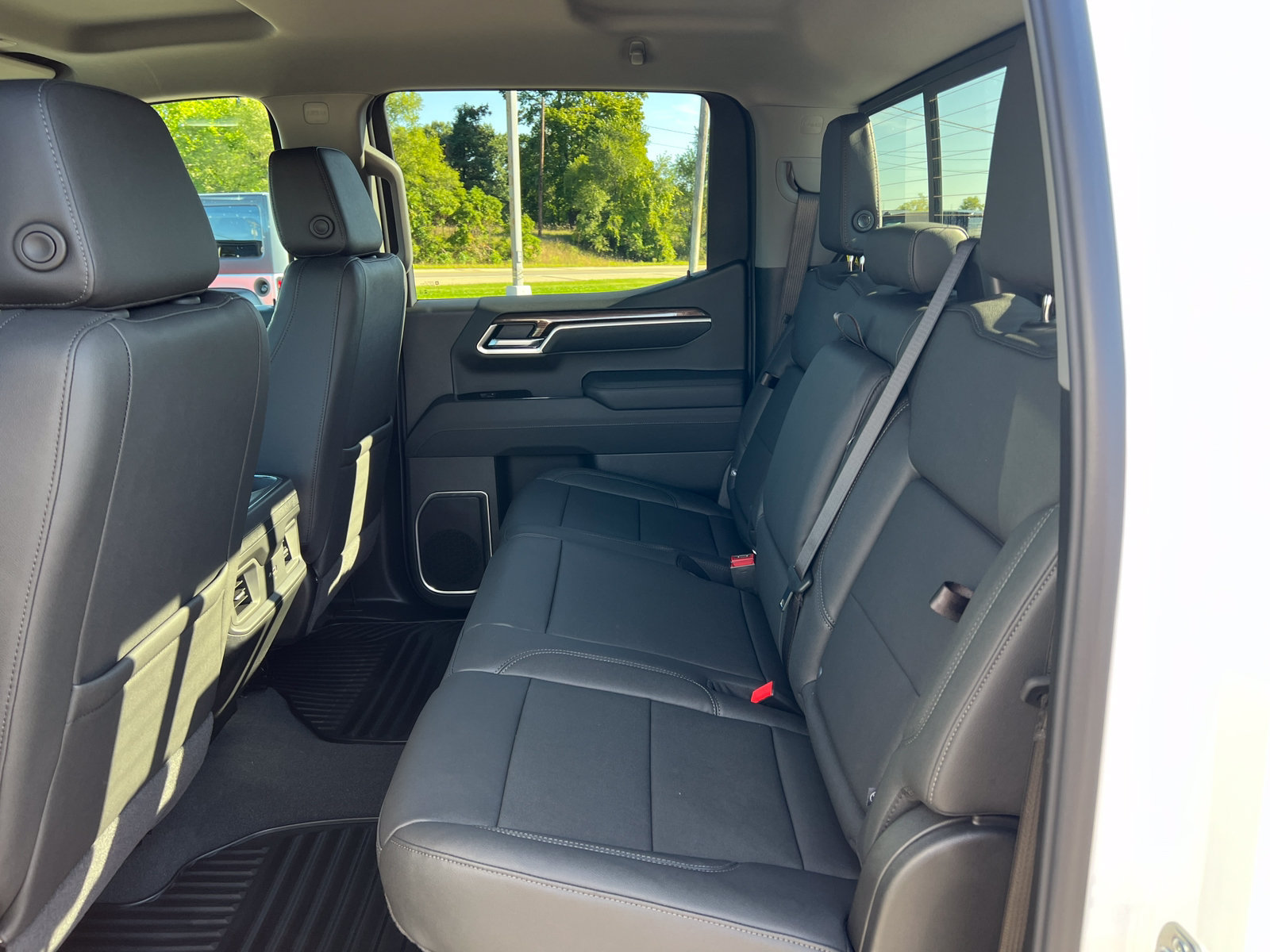 New 2026 Chevrolet Silverado 1500 RST w/ Convenience Package II AWD/4WD image 5