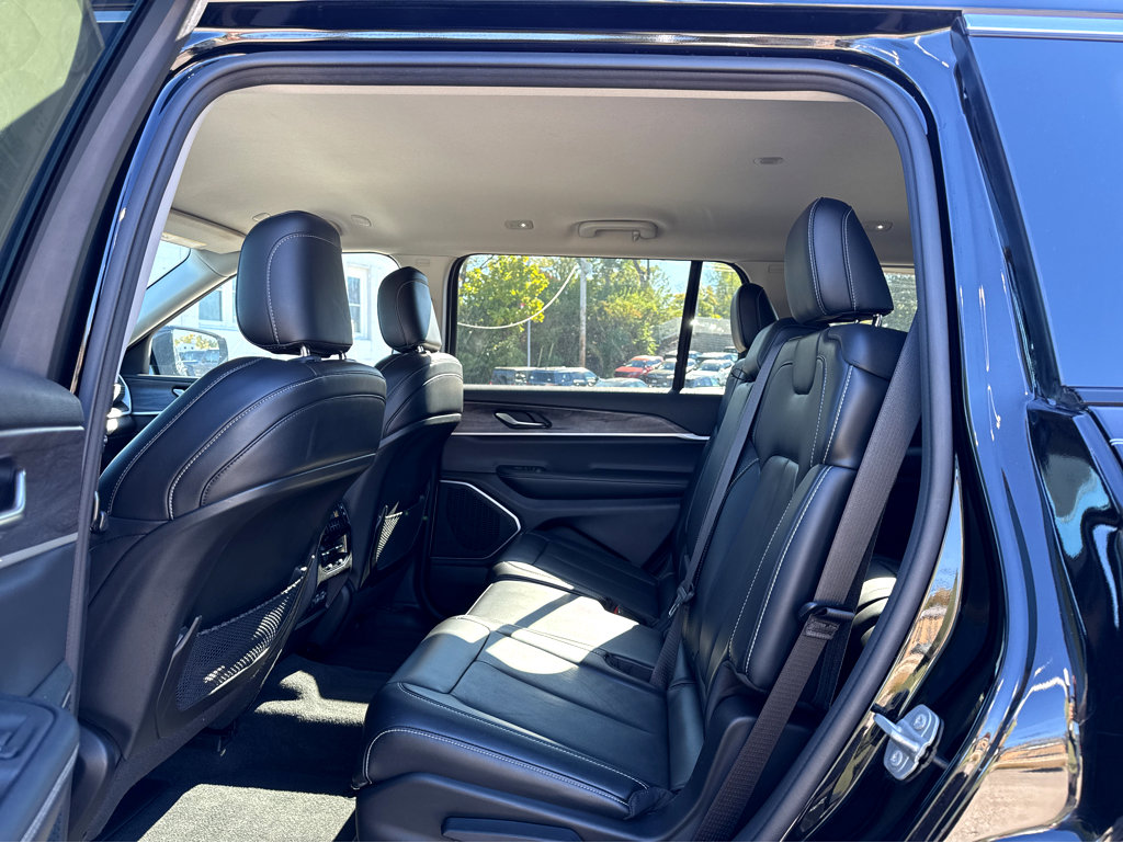 Certified 2021 Jeep Grand Cherokee L Limited image 11