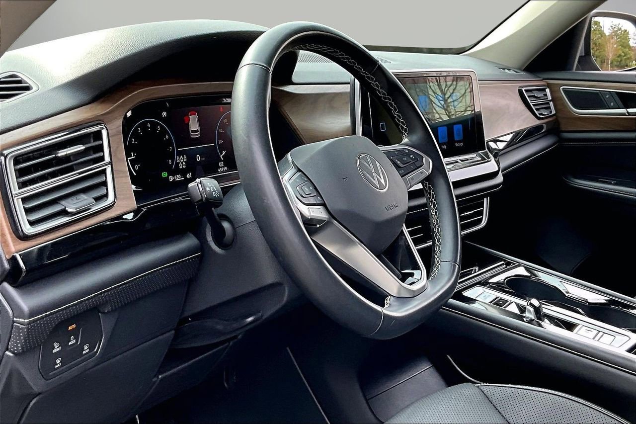 Used 2024 Volkswagen Atlas SE image 18
