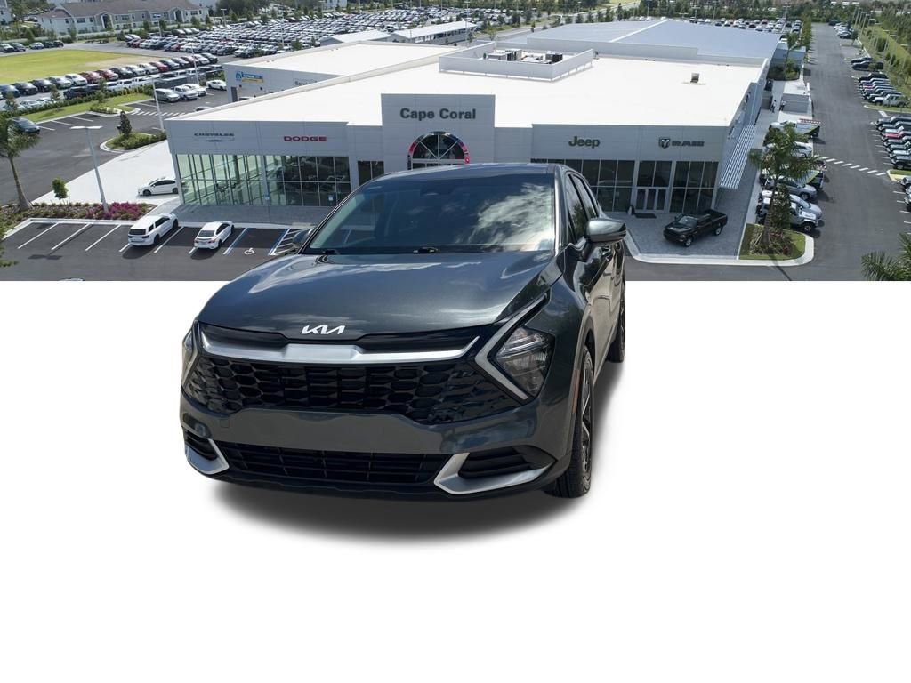 Used 2023 Kia Sportage EX image 5